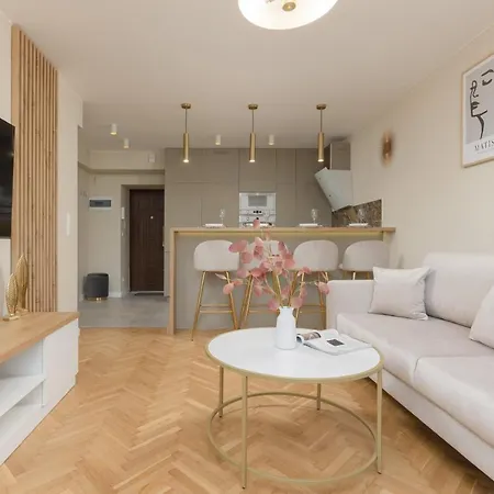 아파트 Stunning Srebrna With City View By Renters *