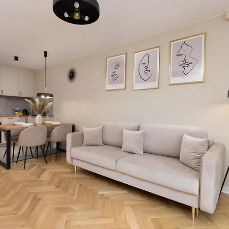Stunning Srebrna With City View By Renters 아파트